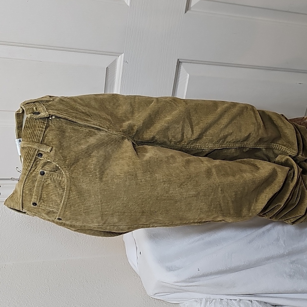 Levis Corduroy Pants in Tan - Picture 2 of 9